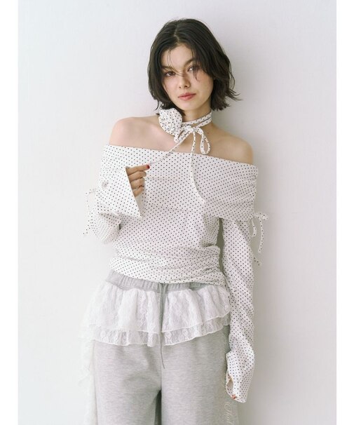 フレアスリーブオフショルトップス