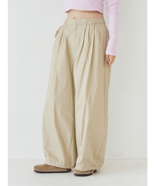 バレルレッグタックパンツ