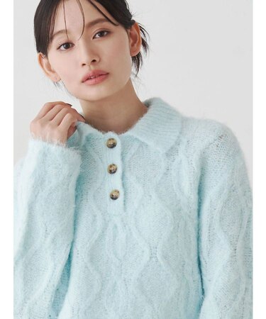 ケーブルポロ衿ニット