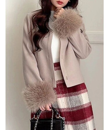 フェイクファー付きノーカラーショートコート