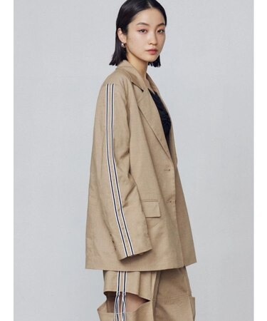 ダブルラインスリーブオーバージャケット