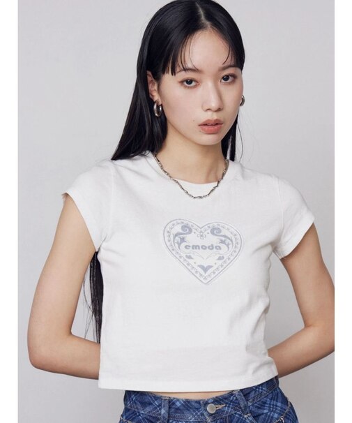 エンブレムハートパッチTシャツ
