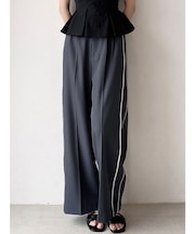 サイドラインセミワイドパンツ