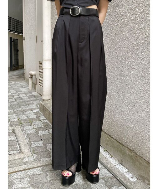 オーバータックワイドパンツ【ベルト付】