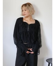 フリルデザインレースブラウス