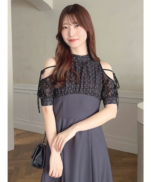 【WEB限定】ショルダーオープンドッキングワンピース