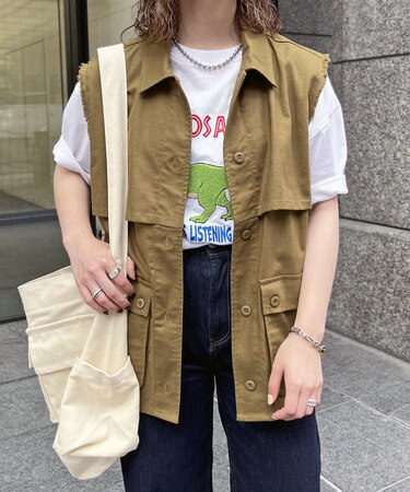 ケープ風ミリタリーベスト