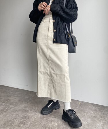 コーデュロイナロースカート