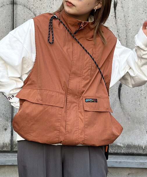 ビッグポケットスタンドベスト