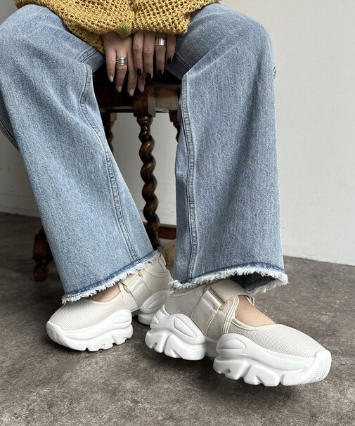 ボリュームソールメッシュスニーカー