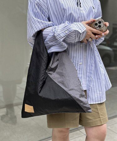 配色トライアングルトート