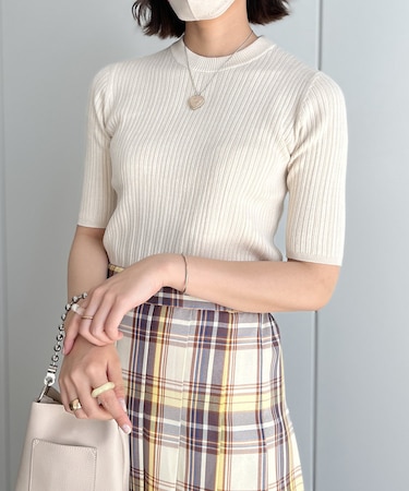 クルーネック5分袖リブニット