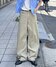 ベージュ