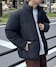 ブラック