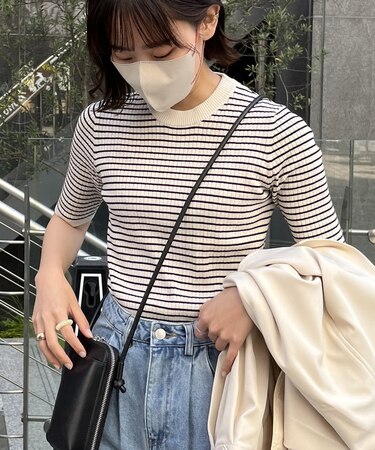 クルーネックボーダー半袖ニット