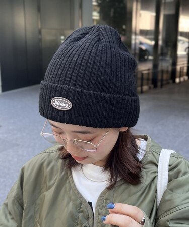 【Dickies】1ポイント刺繍ロゴワッペンニットキャップ