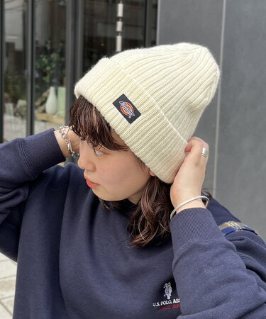 【Dickies】1ポイント刺繍ロゴワッペンニットキャップ
