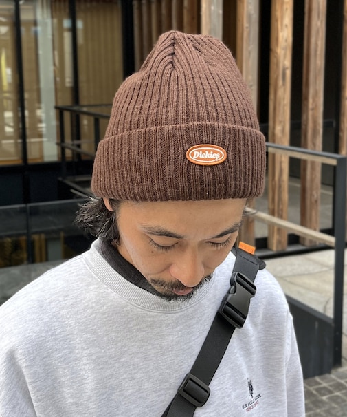 【Dickies】1ポイント刺繍ロゴワッペンニットキャップ