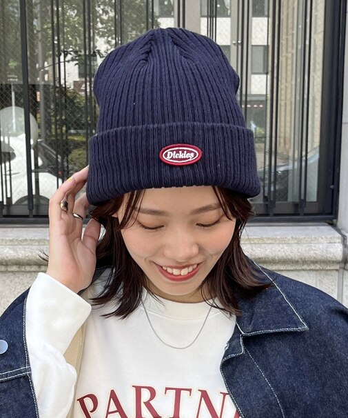 【Dickies】1ポイント刺繍ロゴワッペンニットキャップ