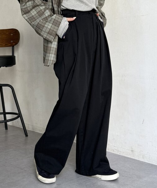 タックワイドチノパンツ