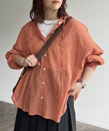 フード付チェックシャツ