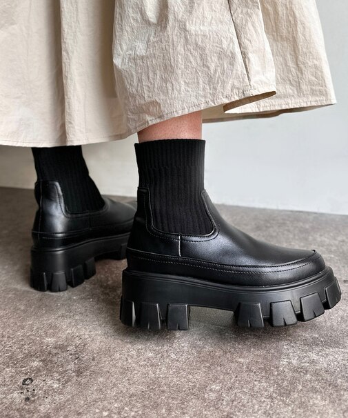 厚底ニットカジュアルブーツ