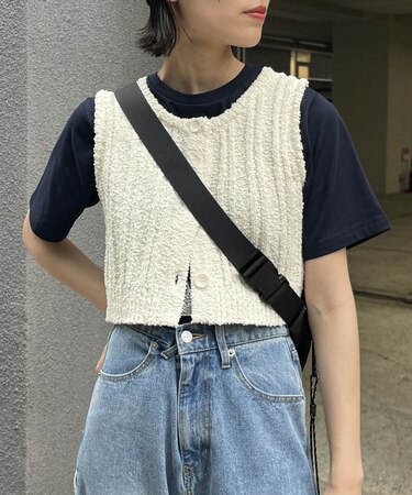 スラブヤーンコンパクトニットベスト