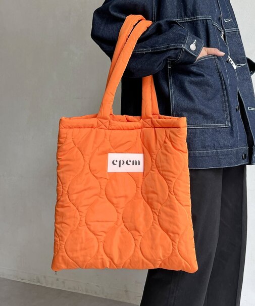 ロゴキルトトートバッグ