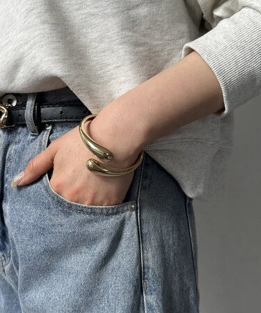 【heilly/ヘイリー】ニュアンスバングル【開閉式】