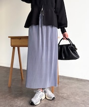 プリーツナロースカート