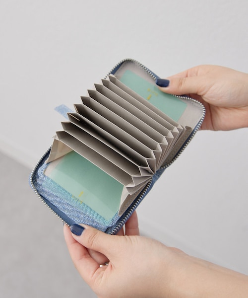 【美品】ear PAPILLONNER 牛革がま口折り財布　シルバー ear PAPILLONNER 財布 「WEB限定」牛革がま口折り財布