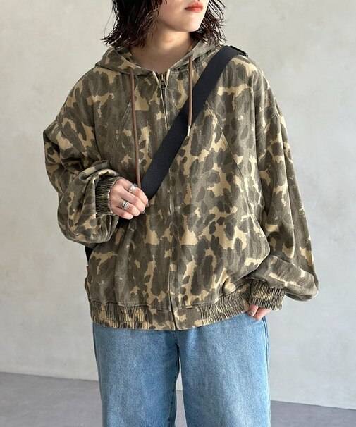 総柄ツイルジップパーカー