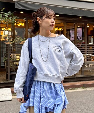 【ASUKA監修】パウダー加工ワンショルスウェット