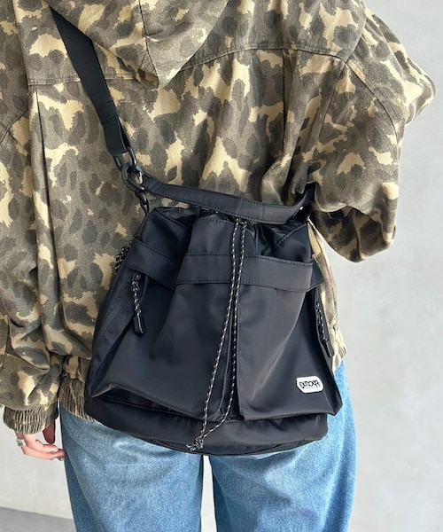 【美品】OMMO ビッグショルダーバルーンジャケット ブラック 人気 商品 通販ファッション - OMMO ビッグショルダーバルーンジャケット