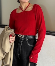 チャーム付きホルターネックリブプルオーバー