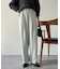 カットタックテーパードパンツ