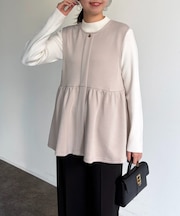 ペプラムベスト×ニットプルオーバー