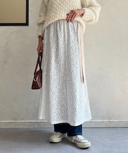 レイヤードフレアレーススカート