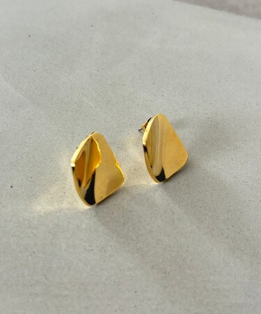 【heilly】ひし形ニュアンスピアス