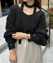 チョーカー付きVネックニット