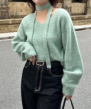 チョーカー付きVネックニット