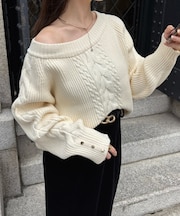 ボートネックケーブルニット