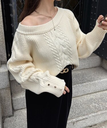 ボートネックケーブルニット