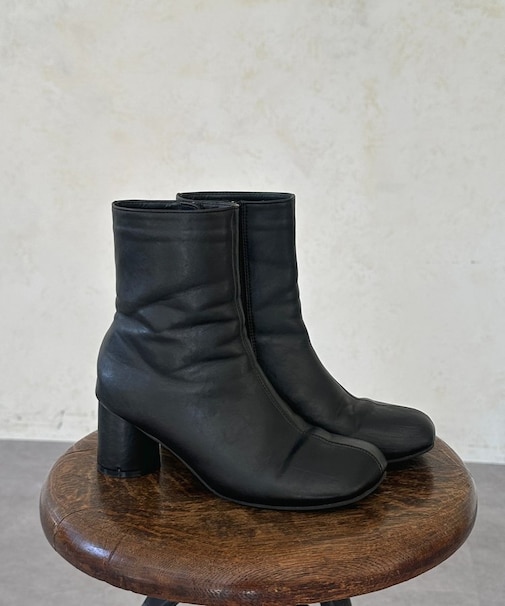 ラウンドトゥヒールブーツ