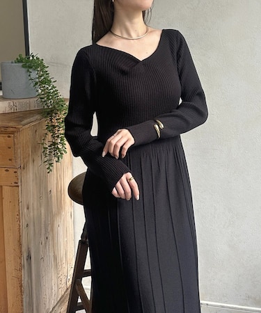 ドレープネックリブ切替ニットワンピース