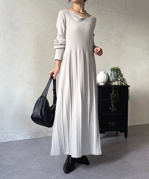 ドレープネックリブ切替ニットワンピース