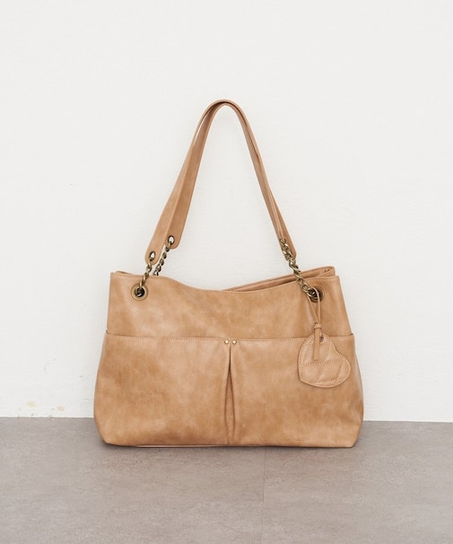 【RAY CASSIN】レザーチャーム付デカバッグ