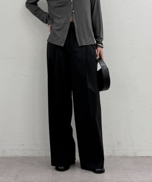【Loungedress】ストレートタックパンツ