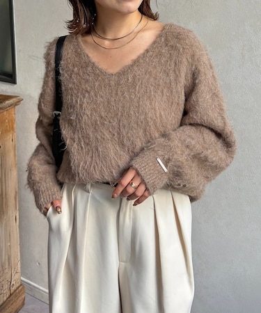 アルパカ混Vネックゆるニット