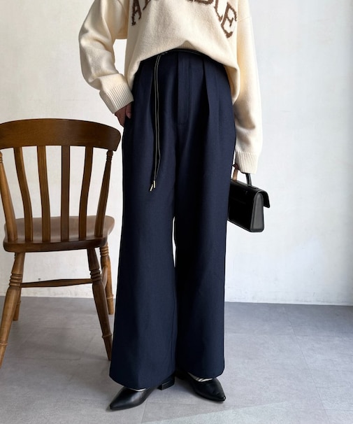 合皮ベルト付きパンツ